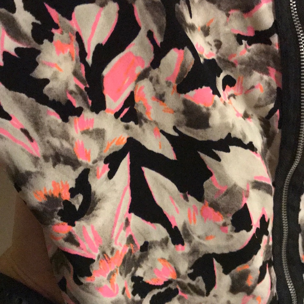 Patterned crop top - Picture 2 of 2